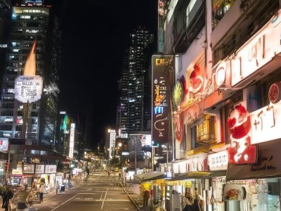 东城市商贸城新闻报道部在数字时代下的商业升级