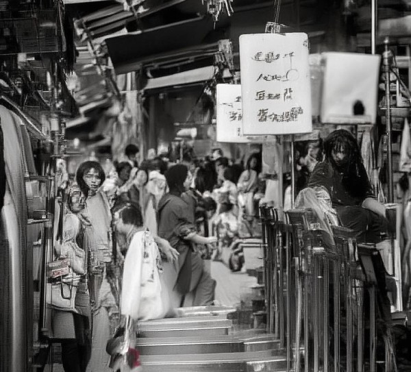 公益助力,商贸城助力和谐发展 公益助力,商贸城助力和谐发展